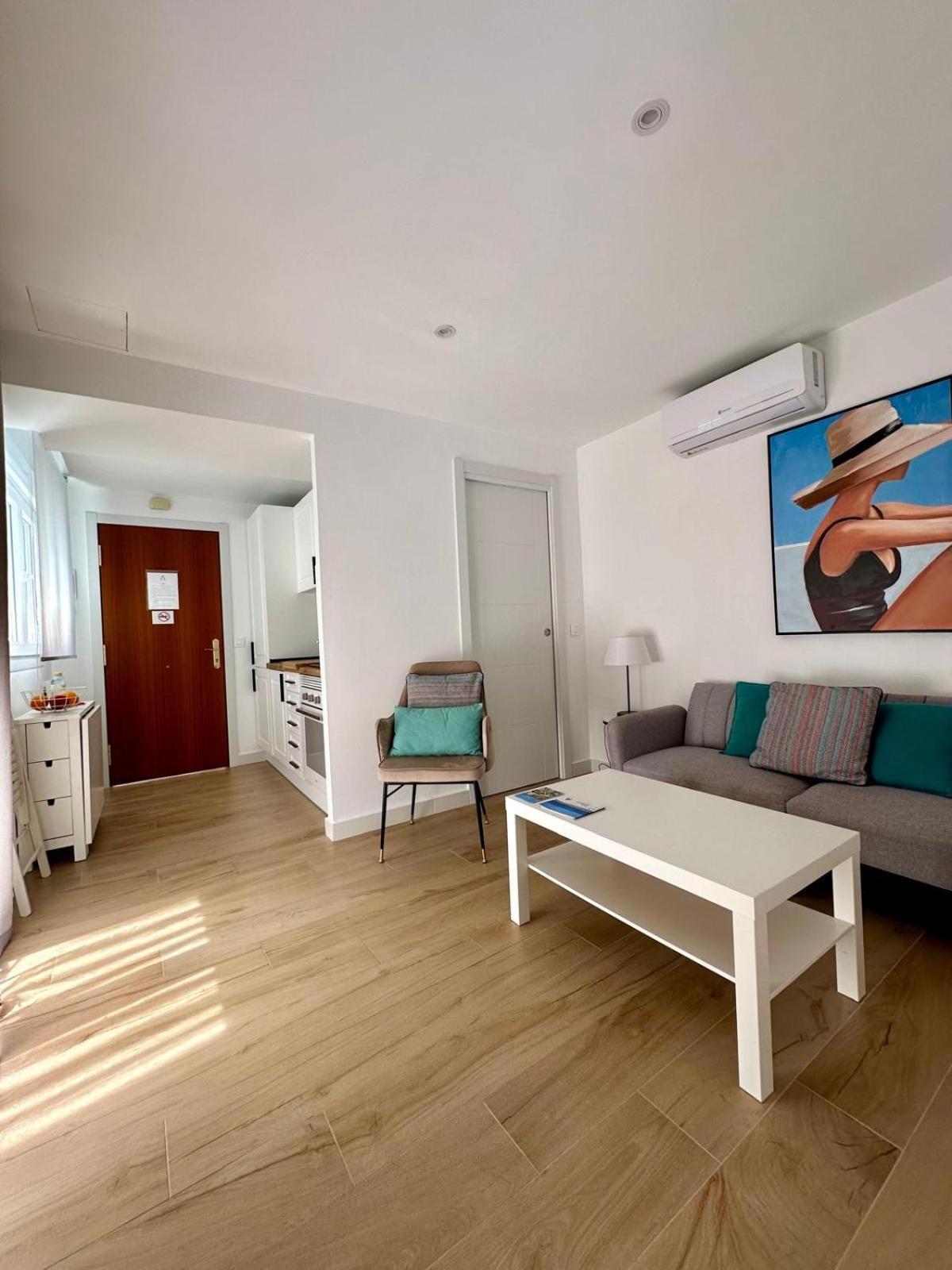 Apartamentos La Hormiga Deluxe Adra Ngoại thất bức ảnh